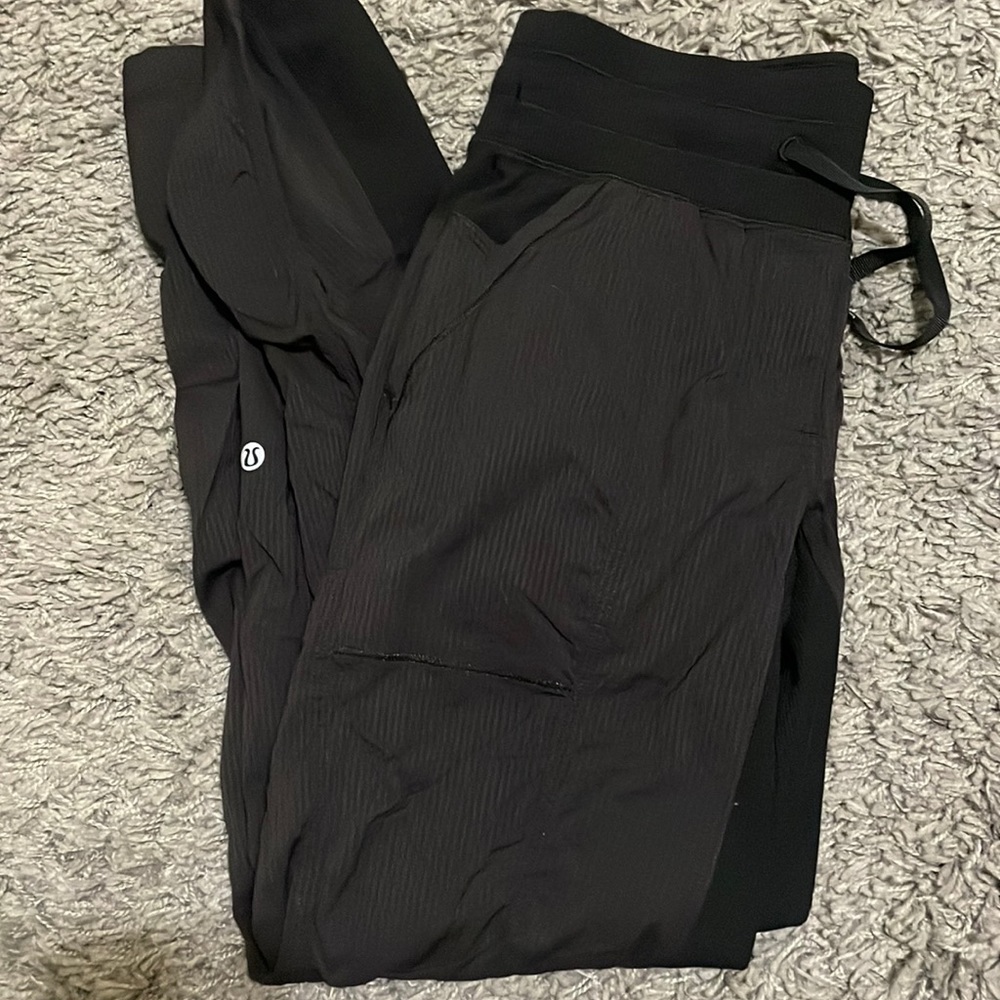 Lululemon womens black joggers